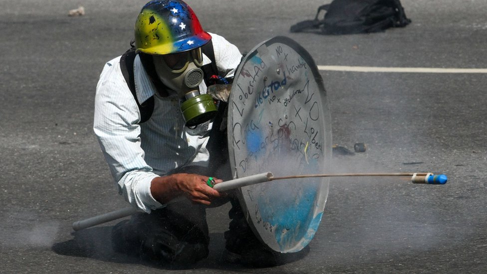 Venezuela: Marchas y represión al cumplirse 50 días de protestas contra Maduro