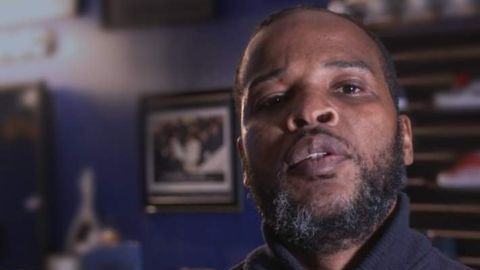 El rapero Andre Johnson se cortó el pene hace dos años.