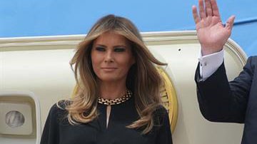 Así lucía Melania Trump al llegar a Arabia Saudita.