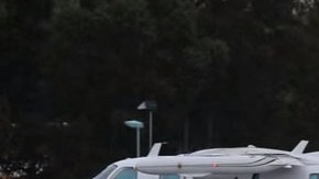 La familia viajaba en un avión bimotor similar a éste.