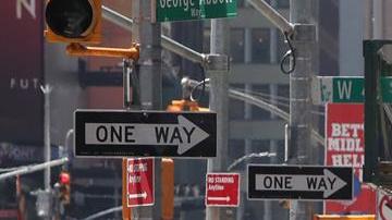 El auto iba fuera de control cuando se estrelló contra la multitud.