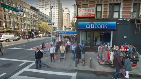 El robo ocurrió en el Citibank ubicado en la Primera Avenida con la calle 68 en Manhattan.