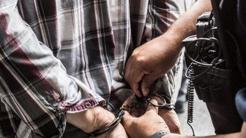 Aunque no todos los indocumentados detenidos son delincuentes, hay algunos que sí han cometidos delitos serios.