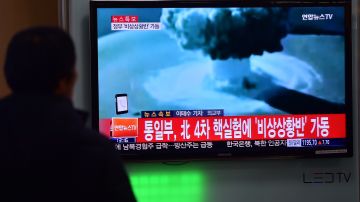 El gobierno norcoreano ha transmitido por televisión algunas de sus pruebas militares.