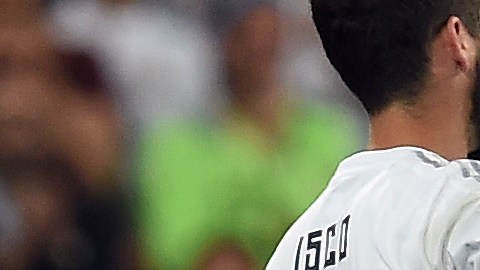 Bale e Isco celebran un gol la temporada pasada en el Santiago Bernabéu.