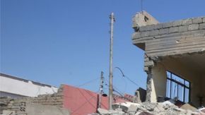 Las imágenes del ataque de marzo mostraban casas destruidas en la zona del ataque.