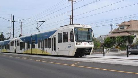 Un tren de MAX Light Rail.