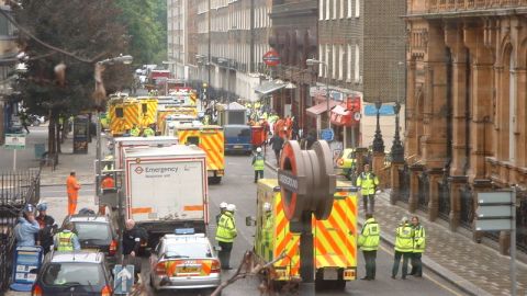 Personal de emergencia en Russell Square durante el atentado el 7 de julio de 2005.