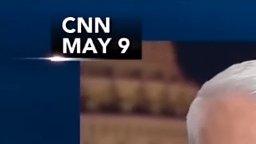 Anderson Cooper hizo un gesto de resignación durante una entrevista con Kellyanne Cooper.