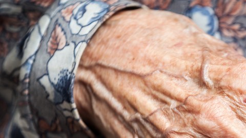 manos abuela