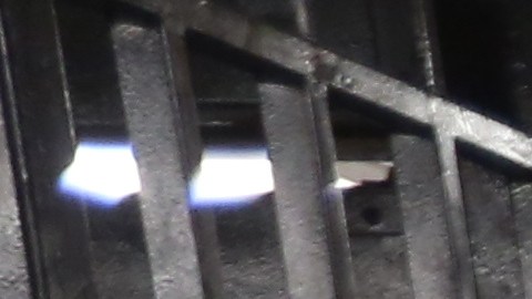 Desarrollan legislacion para que el NYPD reporte con mas detalles las citaciones y arrestos por no pagar el pasaje de metro.