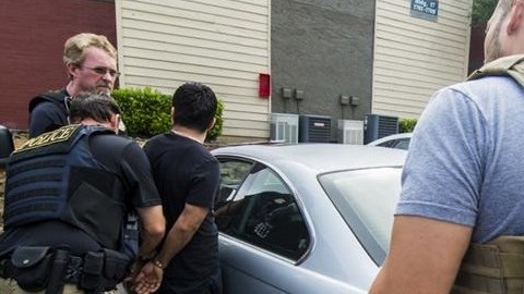El operativo fue realizado por la oficina de ICE-ERO en Dallas.