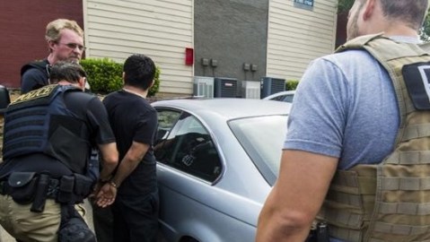 El operativo fue realizado por la oficina de ICE-ERO en Dallas.