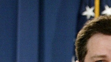 Chris Wray trabajó en el Departamento de Justicia de 2003 a 2005.