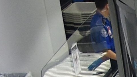 La TSA ha aumentado la vigilancia en aeropuertos.