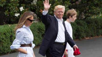 El presidente Trump, la primera dama y su hijo Barron, pasaron el día en el Campo David.