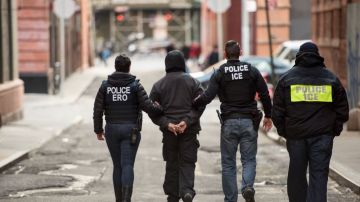 ICE destaca su labor para deportar a criminales de los EEUU.