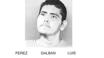 Ficha policiaca de Luis Pérez Galbán el día en que fue arrestado en Arecibo, Puerto Rico.