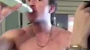 La pareja comenzó a transmitir desde que se encontraban en una casa.