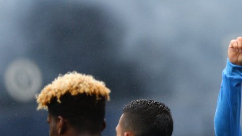 David Villa festejó sus goles 50 y 51 ante el campeón.