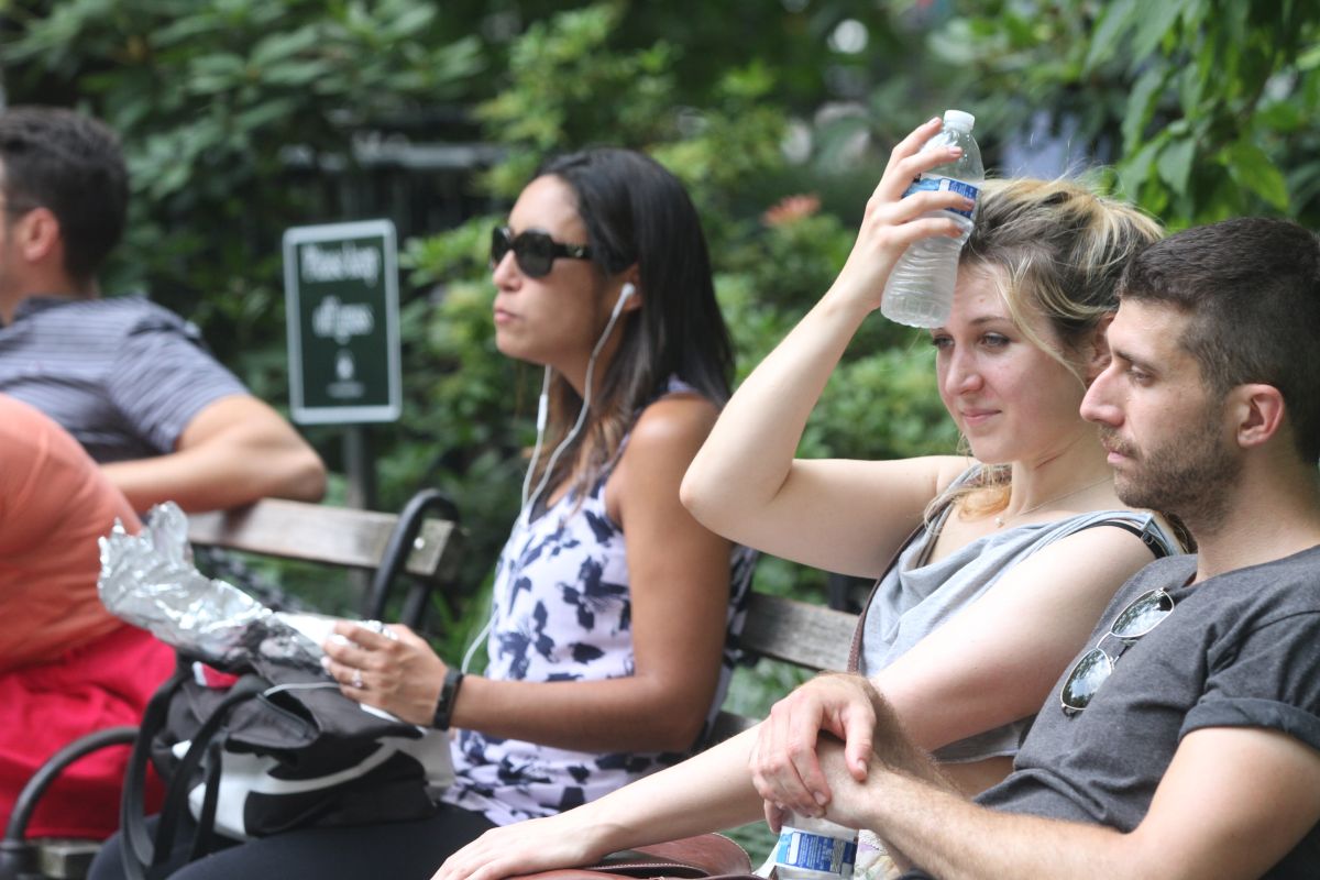 Temperatura en Nueva York supera los 90ºF; no ocurría en octubre desde