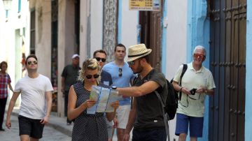 Turistas en el centro de La Habana.