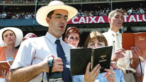 Los Testigos de Jehová se caracterizan por hacer una interpretación estricta de la Biblia
