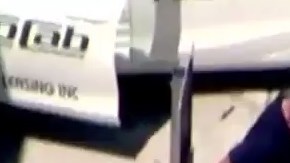 La Policía y cuerpos de emergencia atienden el percance.