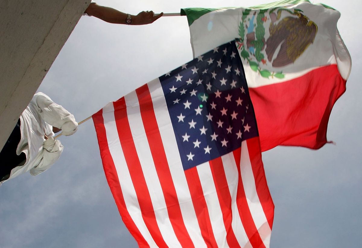 Cada vez menos mexicanos viajan a estudiar a Estados Unidos.