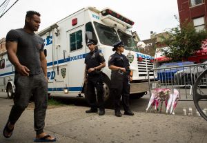 Joven se defendió a mordiscos de ladrón de celular a plena luz en Nueva York