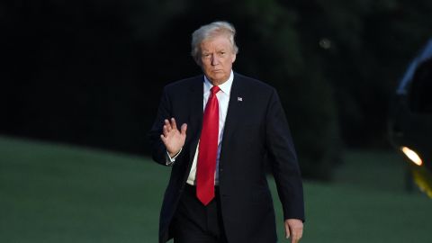 El presidente Trump creó una comisión especial para investigar un presunto "fraude electoral".