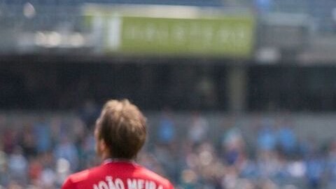 David Villa marcó su decimocuarto gol de la temporada y esta a solo uno de Nemanja Nikolic.