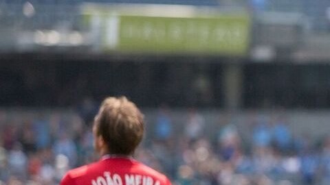 David Villa marcó su decimocuarto gol de la temporada y esta a solo uno de Nemanja Nikolic.