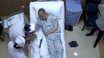 Liu Xiaobo en el hospital donde estaba bajo tratamiento contra el cáncer.