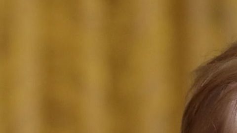 El presidente Trump defendió a su hija Ivanka, pero atacó a los Clinton, y Chelse le respondió.