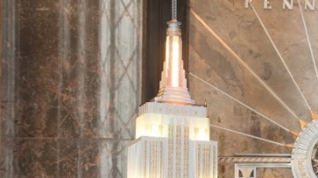 Romeo Santos continúa recibiendo homenajes en su ciudad, Nueva York, por el lanzamiento de "Golden".