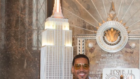 Romeo Santos continúa recibiendo homenajes en su ciudad, Nueva York, por el lanzamiento de "Golden".