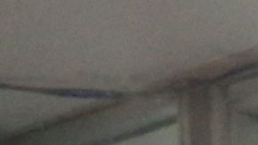 Bomberos evacúan heridos tras ataque armado al Hospital Roosevelt de Guatemala hoy miércoles 16 de agosto de 2017. EFE/Esteban Biba