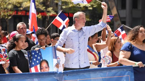 El alcalde Bill de Blasio durante el desfile.