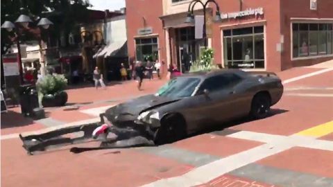 Este fue el carro que impactó a la multitud en Virginia.