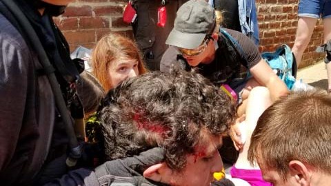 Varias personas han resultado heridas en medio de la manifestación.