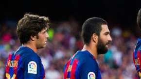 Hacía tiempo que los blaugranas no lograban una diferencia tan grande con respecto a los blancos. Sergi Roberto, Arda Turan, Luis Suarez, Ivan Rakitic, Lionel Messi, Sergio Busquets y Andres Iniesta felicitan al francés Lucas Digne, durante un juego del FC Barcelona. Alex Caparros/Getty Images