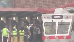 Al menos, 42 personas, incluido el conductor del tren, sufrieron heridas de diversa consideración.