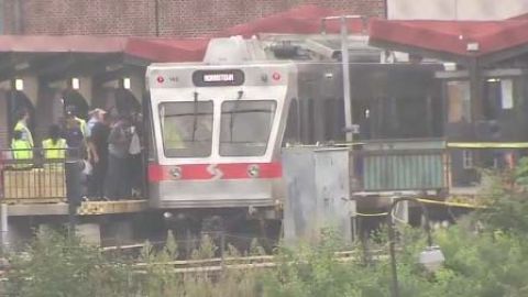 Al menos, 42 personas, incluido el conductor del tren, sufrieron heridas de diversa consideración.