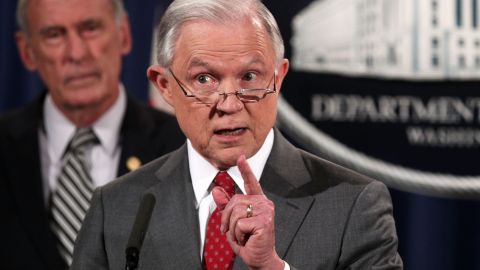 Sessions es considerado un político de extrema derecha.