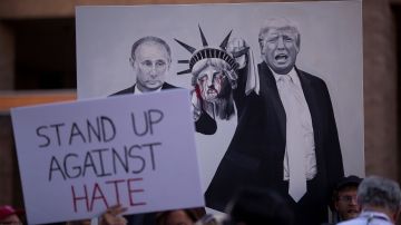 En Arizona hubo protestas contra el odio a inmigrantes, durante la visita del presidente Trump.