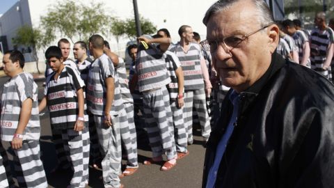 Trump otorgó un perdón presidencial al controversial exalguacil del Condado de Maricopa en Arizona, Joe Arpaio.