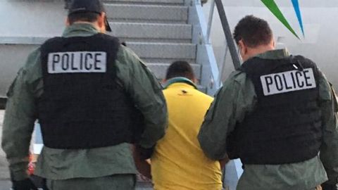 ICE firma acuerdos con policías locales.