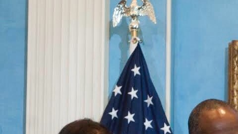 El Alcalde durante la firma de 27 nueveas leyes para proteger a los neoyorquinos