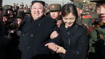 Se dice que Kim Jong-un y su esposa se convirtieron en padres por tercera vez (foto de marzo de 2017).